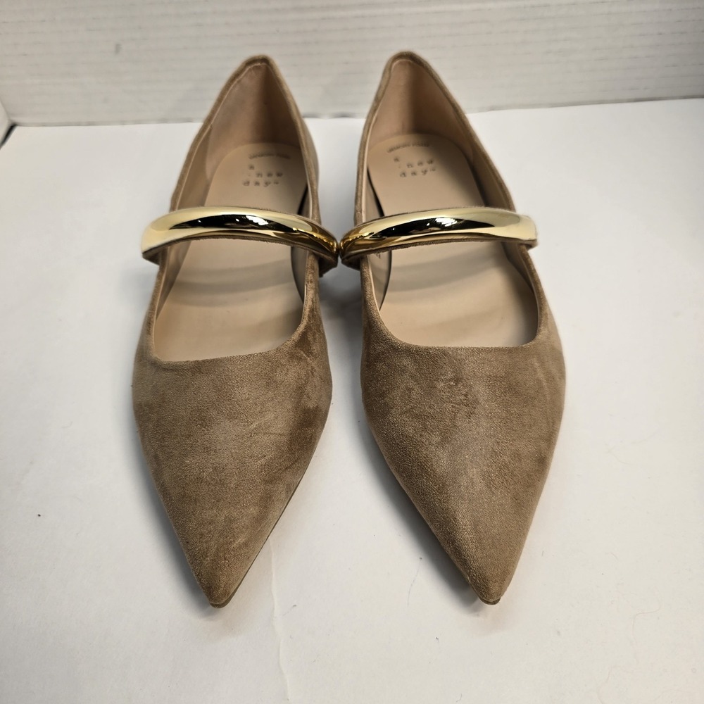 Cassidee Metal Mary Jane Flats ‎ Memory Foam Womens Size 6 Neutral